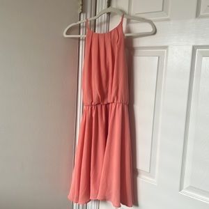 Beautiful dress perfect for wedding. Like new!